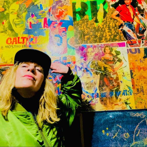 Meet your Posher, Diana - Picture 1 of 1